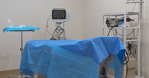 As plastic surgery booms, experts urge patients to use caution