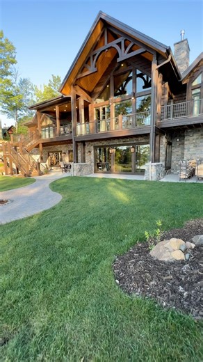 If you have a lake lot, consider building our Timber Lake floor plan! 😍 Available in the 🇺🇸 🇨🇦 Hit the link in our bio to watch Inside an Amazing Home🍿 If you’re looking to build a home like this, give us a call 1-800-270-5025 📱 • • • • #mansion #estate #luxuryhomes #luxurylifestyle #luxuryrealestate #luxuryhome #mansions #mansionhouse #luxurymansion #rustic #customhomes | Golden Eagle Log & Timber Homes