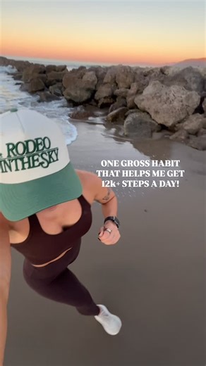 Amber Rose | ONLINE NUTRITION COACH on Instagram: "I have one gross habit (well probably a few but let’s focus on one lol)… I don’t shower until the end or the day… even though I am a 5:30am workout girlie 😅 ewww gross, I know but post workout I just slap on a little extra deodorant + a hat and call it good! Here’s why it works: When you’re already dirty, saying yes to more movement is EASY. Walk while I take a client call? Sure, I’m gross anyway. Quick garage stretch and abs between emails? Wh