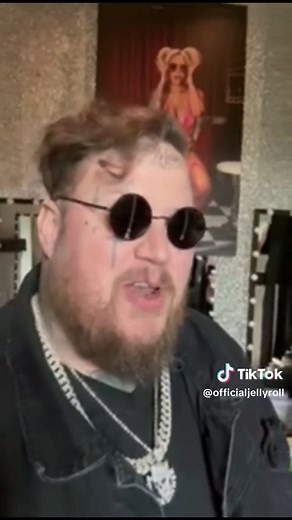 Its not that bad 🤣 | Jelly Roll And Bunnie