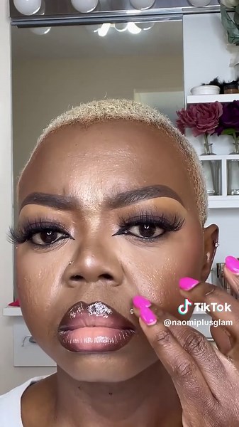 Create a Stunning Mole on Your Upper Lip for a Jaw-Dropping Makeup Look