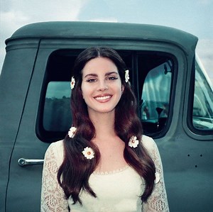 Watch Lana Del Rey read her new poem ‘Salamander’