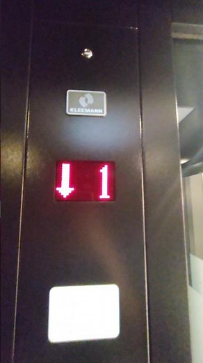 Kleemann Atlas Lift at Zara, Murray Street Mall, Perth