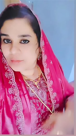 Shajitha Shji on Instagram: "കോന്തൻ 🤣🤣വണ്ടി വേണം പോലും അയ്യടാ 🤭"