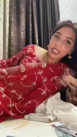 live | Simran Yadav