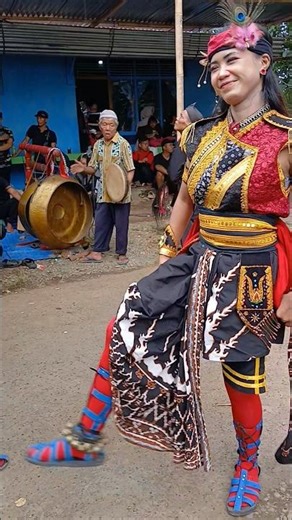 Astri Sang idola #shorts #short #viral #trending