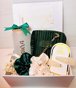 Personalized Bridesmaid Proposal Box: Emerald Green Gift Set - Etsy