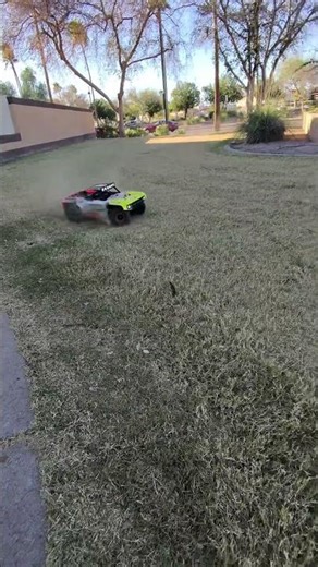 Fms 1:7 u4 bronco drifting through grass #rc #rccar #fms #drifting #grass #fordbronco
