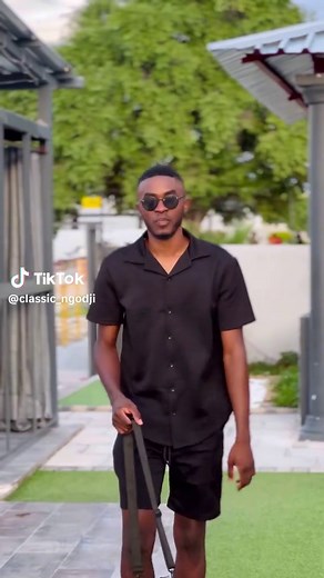 Efraim_ngodji su TikTok