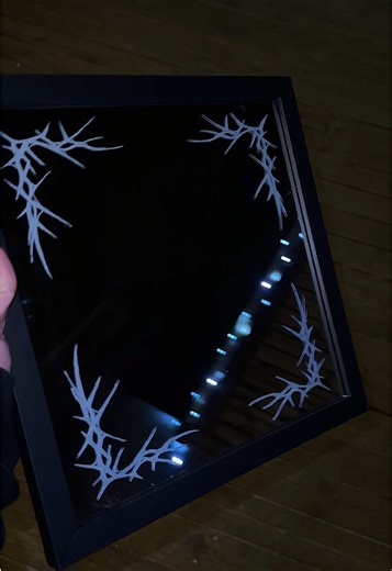 Custom Etched Mirror 30x30 cm Design