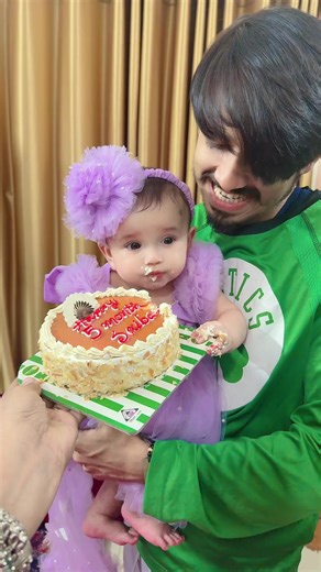 ছোট্ট চোছা বিড়াল: মিষ্টি মুহূর্ত