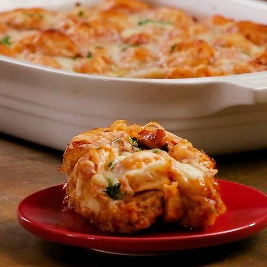 3.7M views · 3.9K reactions | A five-ingredient dinner that packs a serious flavor punch. Barbecue Chicken Bubble-Up Bake recipe: https://www.pillsbury.com/recipes/barbecue-chicken-bubble-up-bake/87bae4ac-6334-47ff-945e-fa7ea1bab02a?utm_medium=social&utm_source=facebook&utm_campaign=11_2017_standard?mktgimp=PBRBGBISC | Pillsbury | Facebook