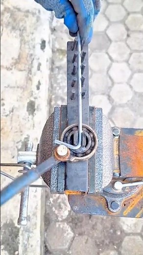 Precision Wire Bending Technique Using a Custom Metal Jig and Manual Clamp Setup