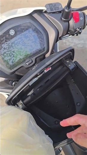 #melon nilagay natin sa Givi center box nang ating #sniper155 #pinoyblogger #yamahasniper155 #y16zr