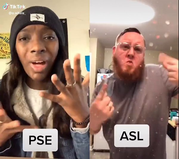 Here’s a #duet with @boonami showing the difference between ASL and PSE (the different SL used in America). #asl #pse #signlanguage #OhYEAHChristmas
