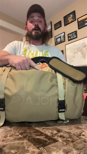 If you’re travelling, this backpack is a must. It expands and collapses, keeps items dry and secure, comes with a laptop pocket and can either be a duffle or backpack. It’s coming along with me on my next trip #ad #vacation #travel #gear #airport