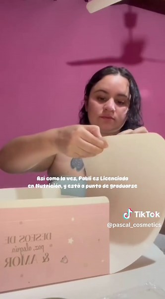 Calendario de Adviento! Nuestros primeros pedidos! ¿Pero como comenzó todo? Conoce la historia de Pascal 🫶 Pedidos al WhatsApp 0971-874-212. #voznarrador #paraguay🇵🇾 #calendariodeadviento #girls