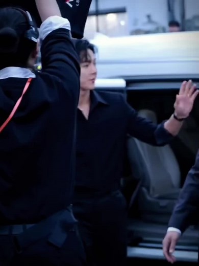 Shownu Shines at BVLGARI Event: MONSTA X Highlights