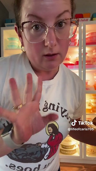 Discovering Vintage Pyrex with Eric