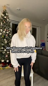 1. Boosts Lymphatic FlowSquats work the large muscles in your legs and muscle contractions = lymphatic pumping. This helps reduce stagnant fluid and inflammation. 2. Improves CirculationBetter blood flow means more oxygen and nutrients to your tissues, which can help reduce that heavy, achy feeling in the legs. 3. Strengthens Joints & Connective TissueLipedema often comes with joint instability and hypermobility. Squats (done correctly) help stabilize hips, knees, and ankles — building strength 