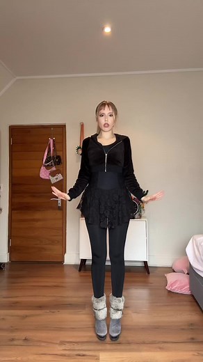 I had no directions, unstable stilettos and a vision. 😭