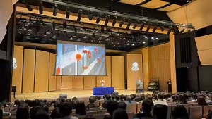 Bel bel 今年繼續在學校禮堂𥚃負責響起The Last Post. 歴史悠悠，有啲教訓，不容忘記。 / The "Last Post" is a British and Commonwealth bugle call used at military funerals, and at ceremonies commemorating those who have died in war./ #TheLastPost #IsabelNg #TrumpetGirl #Grade9 #Remembranceday #CAIS | Stanley NG