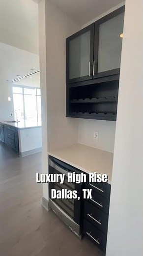 Inside a Stunning 2-Bedroom at Carlisle and Vine | Dallas High-Rise