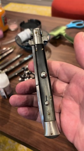 Rare 1940's Latama Flat Guard Switchblade Review