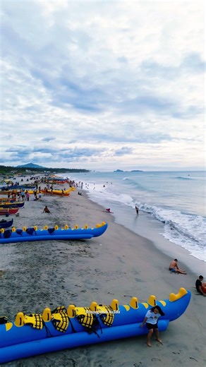 San Felipe Zambales🌊 isa sa may pinaka magandang beach and surfing spots sa Pilipinas. 📍 San Felipe Zambales #dronephotography #lovethephilippines #philippinetourism #zambales | Bisayang Intsik na Gala