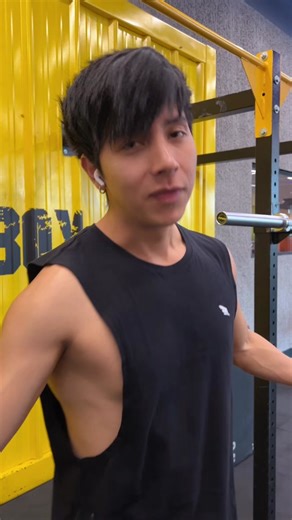 Nivel imposible gym 😩 - Jonathan va y Jonathan Cruz haciendo ejercicio