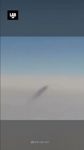 UFO Hovers Near Airplane Over Aegean Sea – Unexplained Encounter #shortsfeed #lab360 #uap