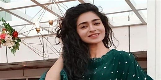 Hajra Yamin celebrates her birthday with co-actors and friends