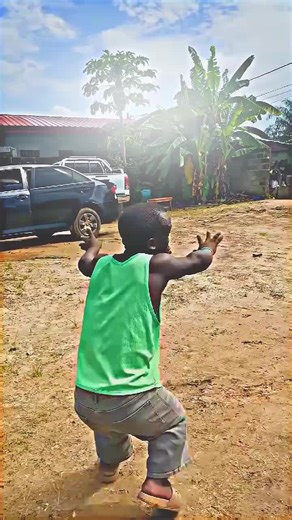 part 2/ the ballon explosion prank 😱#africanmemes #foryoupage #trendingvideo #seanbridonfunnyvifeos #africanparents