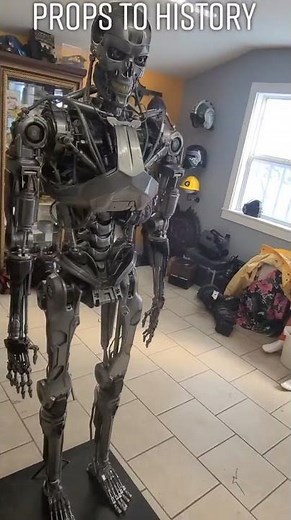 T-800 Terminator Endoskeleton #movieprops #terminator