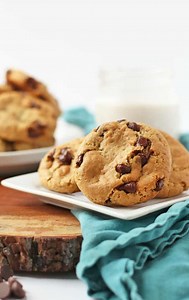 Vegan Chocolate Chip Cookies