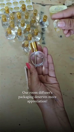 Natural Room Diffuser with Reusable Wooden Box