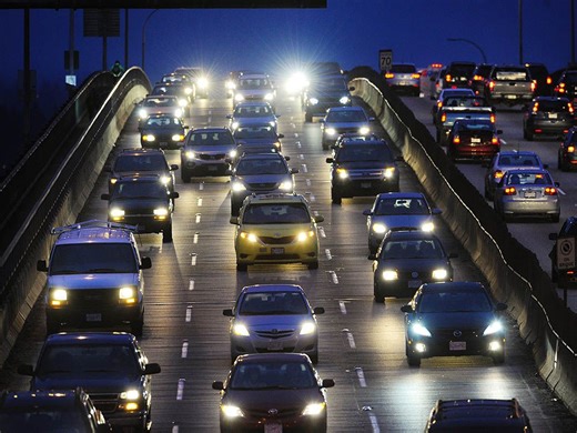 Those blinding high-intensity headlights everywhere: Are they legal in B.C.?