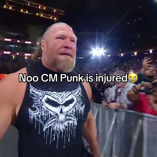 Another one who’s vacating the WCH title🤦🏽‍♂️😭 #wwe #cmpunk #brocklesnar #raw #injured