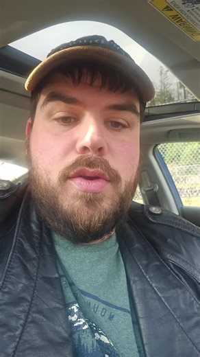 A lot of people like to just hate on us because they think we are all making tons of money doing zero work. I'm trying to break that stereotype. I'm a working class guy myself having to deal with people and all the fun things that come with people. #realestate #marketing #bremerton #kitsapcounty #doorhangers