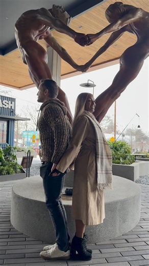 We matched the statue perfectly😂😂😂 behind the scenes THE ATL TOUR. Newest video link in comments | Tony Toich