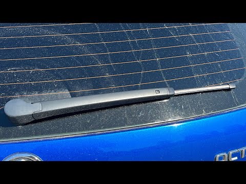 How to replace the rear windscreen wiper on a Mark 3 Skoda Octavia
