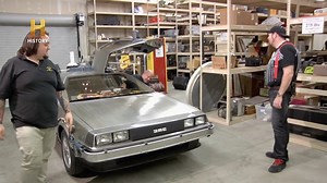 2M views · 45K reactions | Este DeLorean está modificado para que sea idéntico al de la película Volver al Futuro. ¿Qué sentirá Rick al conducirlo? Si eres fan de El Precio de la Historia, mira los episodios completos en https://latam.historyplay.tv/ | HISTORY | Facebook