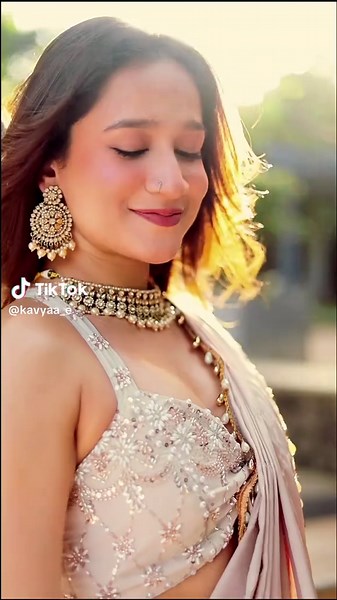 Stunning Sarees for a Regal Indian Look