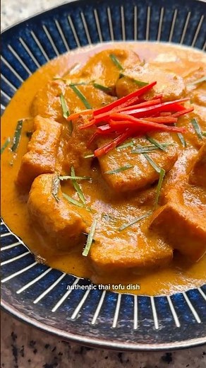 CHOO CHEE TOFU IN RED CURRY SAUCE🌶️ #tofurecipe #redcurry #thaifood #veganrecipes #veganfood