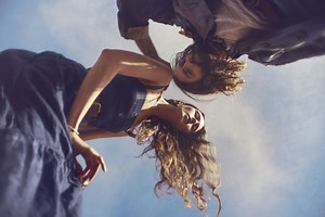 Banana Republic June 2021 Campaign (Banana Republic)