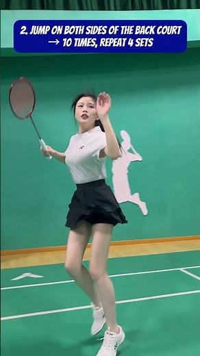 badminton train without shuttlecock on court
