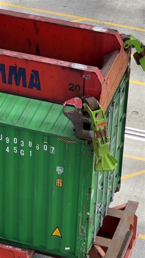 কনটেইনার যেভাবে লক করা হয় 🔒| Shipping Container Twist Lock