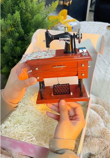 Vintage Style Sewing Machine Music Box #tiktokblackfriday #tiktokcybermonday #holidaygifts #giftideasforher #musicbox