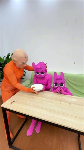 Funny Kids Cartoon Characters: Pink vs Red