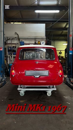 Mini MK1 1967 - Entire body restoration #classicmini #carrestoration #garagedevillers #britishcar #coachbuilding #belgium #minimk1 #mini | Devillers Garage